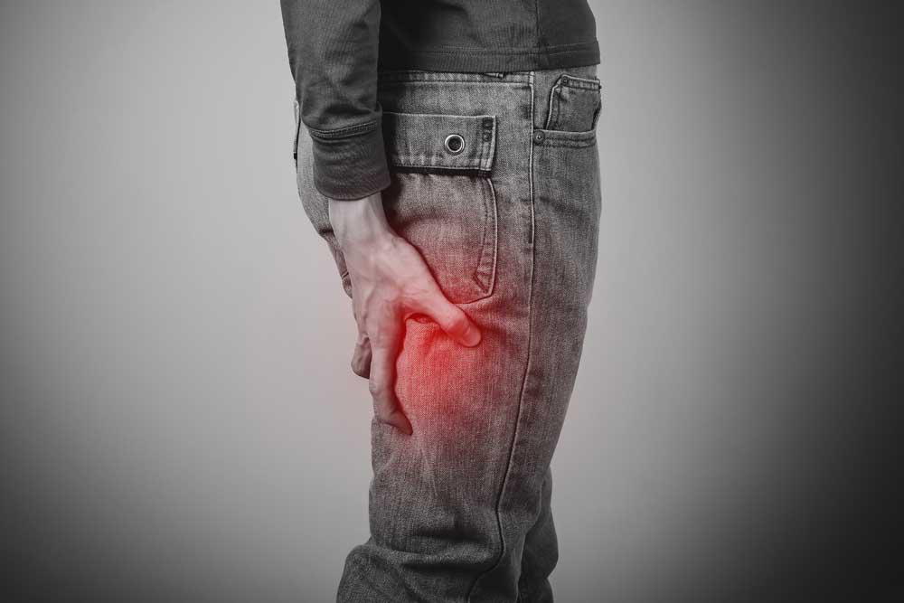 Treating Hip Pain with Chiropractic Treatment