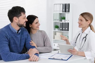 OBGYN-Doctor-Discussing-Infertility-Testing's-and-Treatments