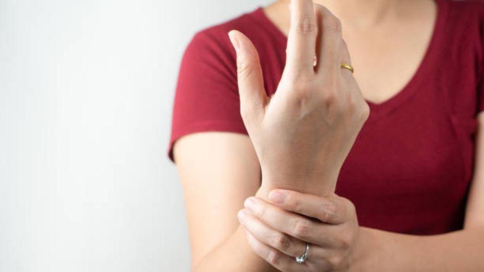 Why Are Women More Prone to Rheumatoid Arthritis?
