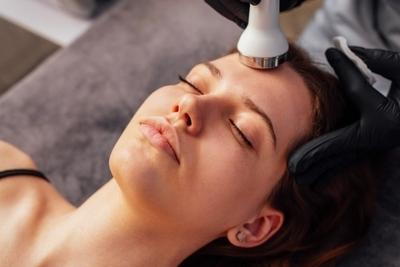 Illustration of laster wrinkle treatment