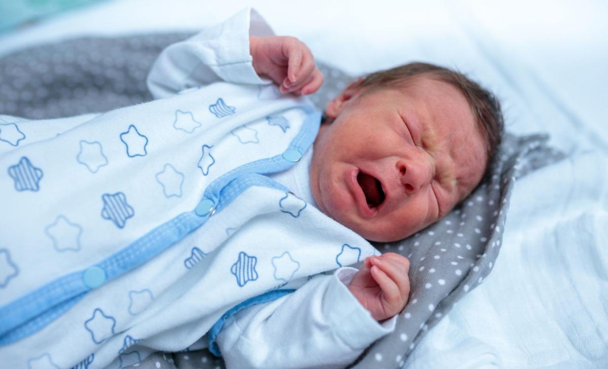 How to Recognize Signs of Frustration in Newborn: Essential Tips
