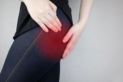 Woman-Experiencing-Sciatic-Nerve-Pain