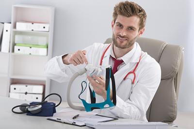 Neurologist-With-CPAP-Machine