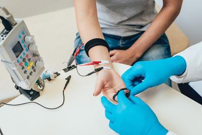 EMG-Procedure-in-patient.