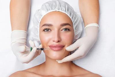 Woman-Receiving-Dermal-Fillers-for-Lips