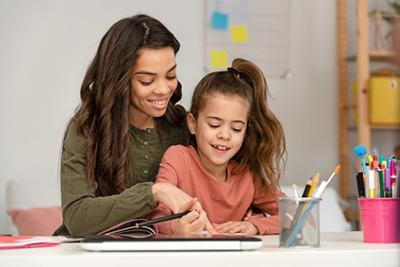 Mom-Helping-Daughter-with-ADHD