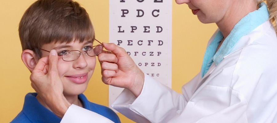 How Can I Prepare For An Eye Exam?