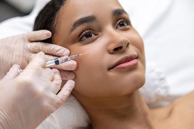 Illustration-of-Botox-in-face-procedure.