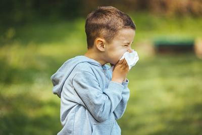 Sneezing-Child-Outdoor