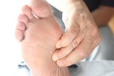 Arch pain in red highlights.