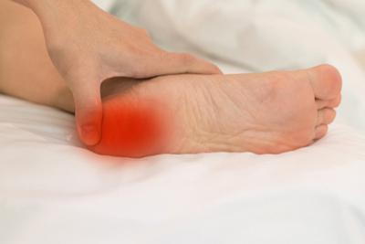 Woman-Struggling-with-Plantar-Fasciitis