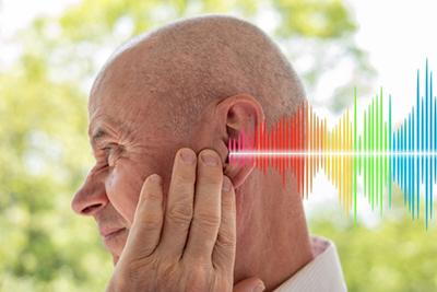 Old-Man-Experiencing-Ringing-in-the-Ears