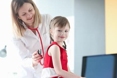 Young-Girl-Undergoing-Asthma-Screening-at-Pediatric-Clinic