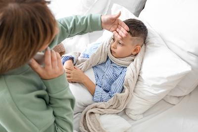 Mom-Calling-the-Pediatrician-for-Sick-Child-Visit