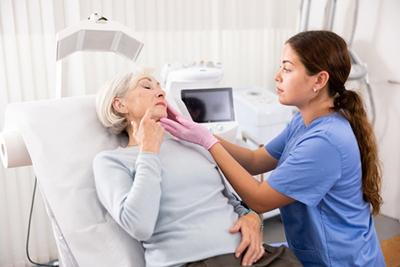 Cosmetic-Treatment-for-Aging-Skin