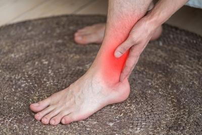 Person with Foot tendonitis highlighted in red