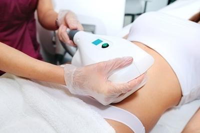 Illustration of Cellulite Treatment on clinic with the device.