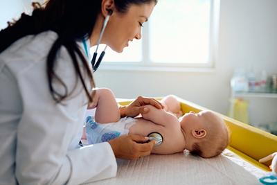 Pediatrician-Conducts-Developmental-Assessment-for-Baby