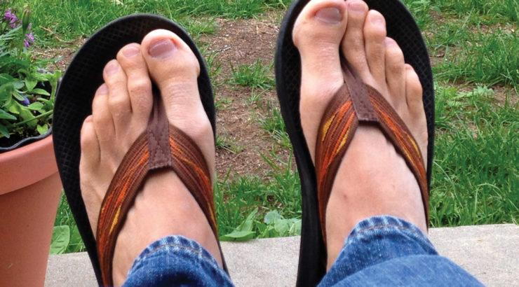 How Flip Flops or Sandals Can Affect the Feet