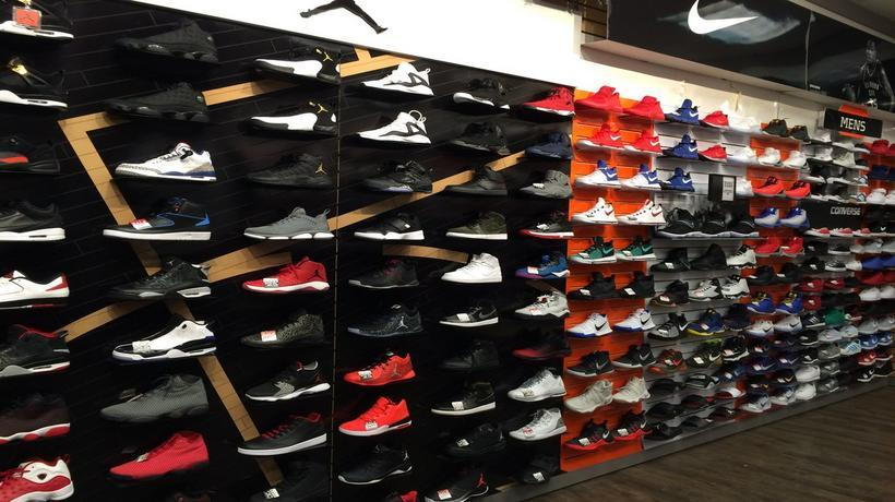 SHOE STORES A BETTER CHOICE THAN ONLINE SHOPPING