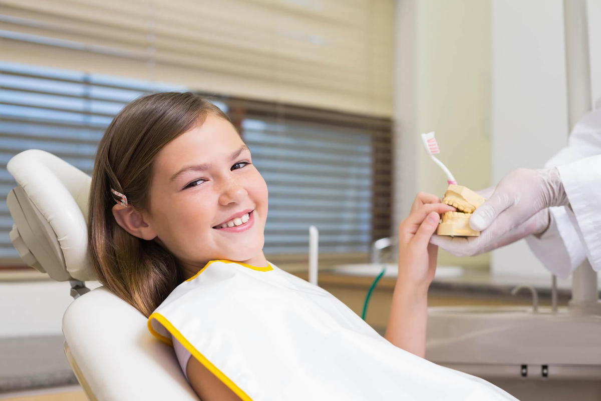 girl receiving Commack pediatric dentistry care